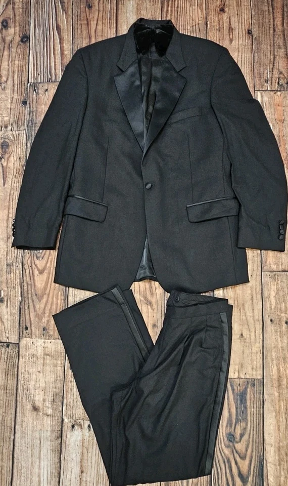 Traje de Esmoquin Bill Blass Negro De Colección Para Hombre 42L (34x32) Lana Eventos Formales  Foto 1 de 4