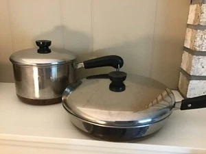 Revere Ware Copper Bottom 3 Qt Pot and 10 Frying Pan with Lids - Picture 1 of 4
