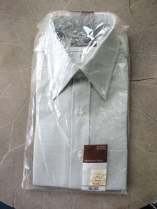 JC Penney Vintage New in Package Green Dress Shirt Size 15 / 32 Made in the USA - Picture 1 of 6