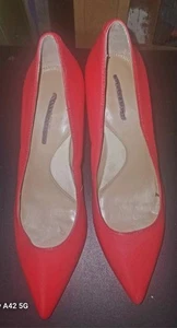 Banana Republic Women's Leather Heel Size 7 1/2 - Picture 1 of 3