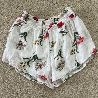 Pantalones Cortos Florales Hollister Blanco Rojo Flor Cintura Calada Boho BeachWear Talla Pequeña Foto 1 de 3