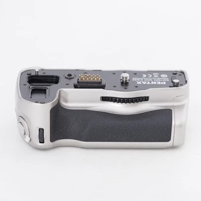 Pentax Battery Grip D-BG5 Silver for K-3 Premium Silver Edition #12404 - Image 1 of 4