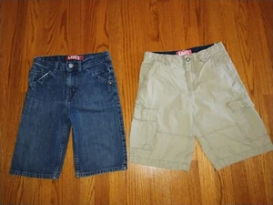 Levis's, 2 shorts for boys, 1 blue jeans& 1 khaki, 100% cotton, size 12 - Picture 1 of 11