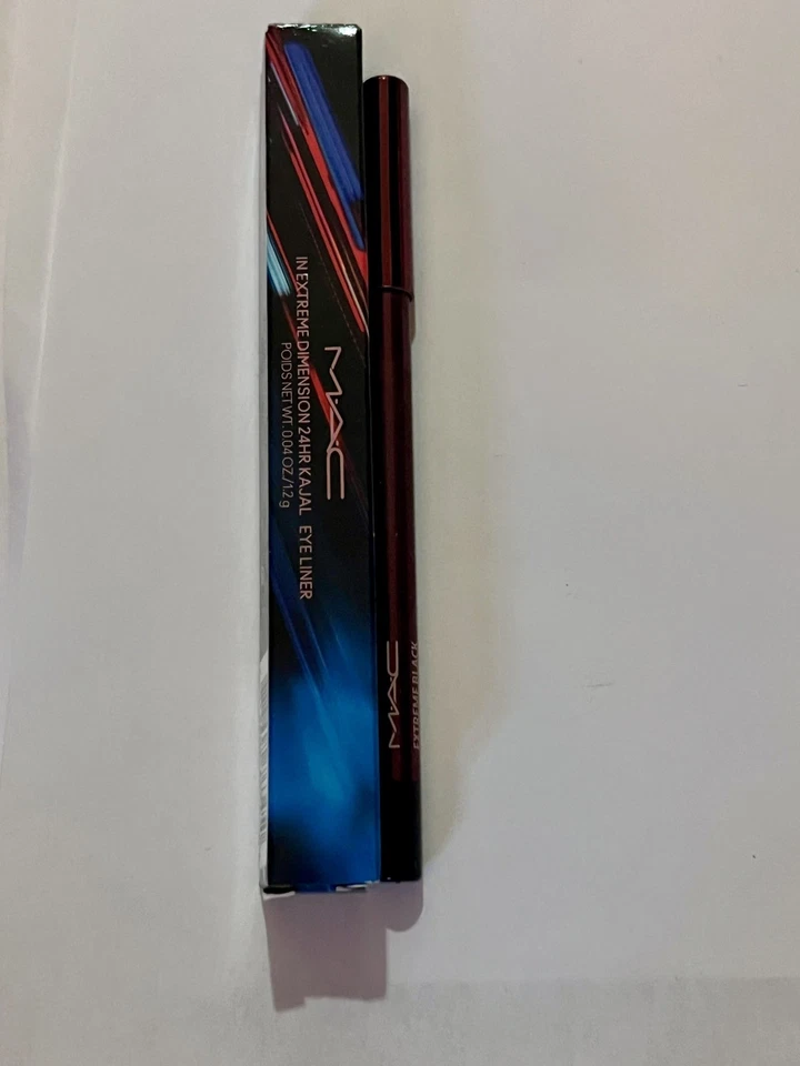 Delineador de ojos MAC In Extreme Dimension 24 horas Kajal negro extremo 0,02 oz impermeable Foto 1 de 1