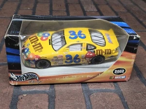 Hot Wheels Racing #36 M&M's 2002 1:24 Pontiac Ken Schrader NASCAR 54761 DieCast - Picture 1 of 4