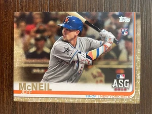 Topps Jeff McNeil Rookie Topps Gold Parallel 2019 #US261 - Serie numerada - Imagen 1 de 2