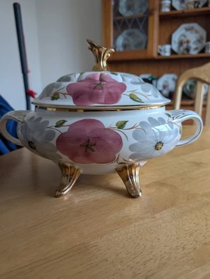 Vintage PEREIRAS VALADO soup TUREEN, Hand painted - Image 1 of 4