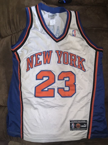Vintage New York Knicks MARCUS CAMBY #23 Knit Jersey Size 48 PUMA AUTHENTIC Cover