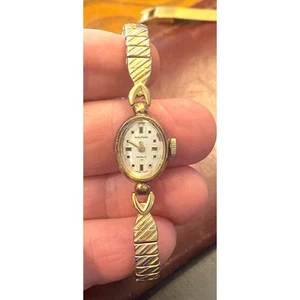 VTG Women's Manual wind Waltham Watch, Swiss Made, 17 Jewel, Works - Picture 1 of 4