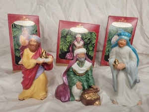 Vintage Hallmark Keepsake Ornament Blown Glass Three Wise Men 1999 - Picture 1 of 5