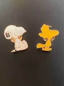 Vintage New Lot of 2 Peanuts Snoopy & Friend Woodstock Enamel Lapel Pins - Picture 1 of 4
