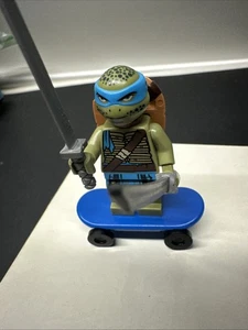 LEGO® Leonardo Minifigura tnt009 Tortugas Ninja Adolescentes Mutantes Fruncido Azul 76103 - Imagen 1 de 4