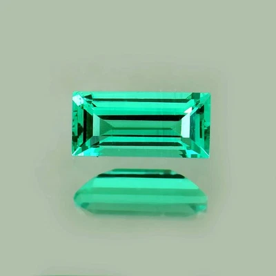 Lab Grown Colombian Hydrothermal Emerald Loose Gemstone Baguette Cut 3.60 CT - Image 1 of 4