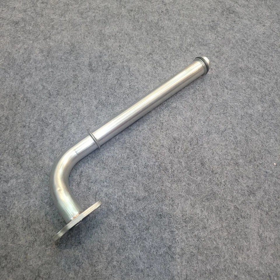 Tubo enfriador de aceite del motor para Chevy Sonic Aveo5 Saturn Astra 08-18 Foto 1 de 1