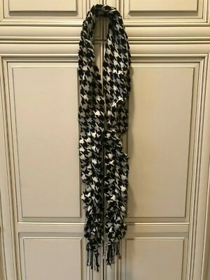 Women's  Black And White Herringbone Scarf Winter Accessory Curly Fashion Fleece - Изображение 1 из 2