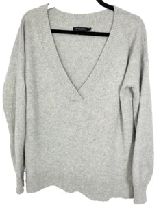 Pendleton 100% Cashmere LS Grey V-Neck Men's Sweater S Banded Pullover Side Slit - Picture 1 of 8
