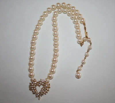 Marvella Faux Pearl Sparkling Crystal Heart Choker Necklace J273 - Image 1 of 4