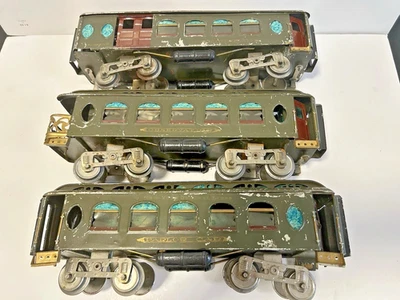 Three  Prewar Lionel Standard Gauge  Passenger Cars. Observation, Parlor-2 GREEN - Image 1 of 4