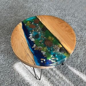 Epoxy Live End Table / Round Side Table / Epoxy River / Natural Edge Side Table