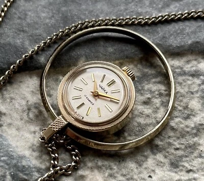 ✩ Reloj collar vintage CHAIKA cal.1601A ☭ URSS años 70 chapado en oro 17 joyas Foto 1 de 4