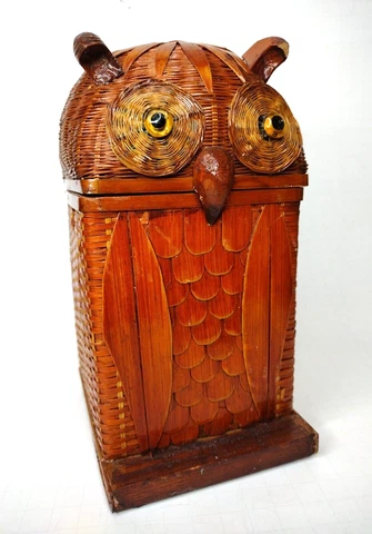 Vintage Zhejiang Handicrafts Woven Wicker Basket Owl Figurine Box PRC 1970s Cover