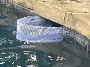 Skimmerschild Poolschutz für Vinyl-, Fiberglas-, Beton-/Gewehrbecken - Bild 1 von 8