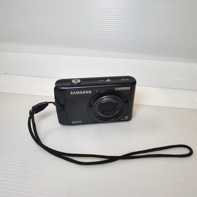 Samsung PL55 12.2MP Black Digital Camera - Image 1 of 4