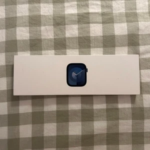 Boîte vide pour Apple Watch Series 9 Minuit Boîtier aluminium 45 MM - Boîte vide seule - Photo 1 sur 7
