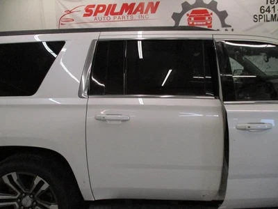 Used Rear Right Door Assembly Rear Side fits: 2017 Gmc Yukon xl 1500 Rear Right Foto 1 de 4