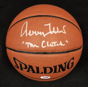 Jerry West SIGNED I/O Basketball + Clutch Los Angeles Lakers PSA/DNA AUTOGRAPHED - Bild 1 von 3
