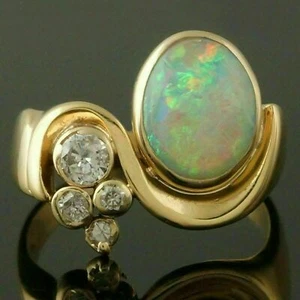 Anillo de compromiso solitario de ópalo natural de corte ovalado de 3 quilates enchapado en oro amarillo de 14 quilates - Imagen 1 de 6