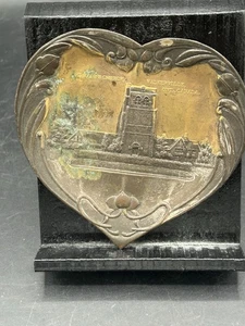 Vintage -A.C. Bosselman & Co souvenir metal tin. (St. Mary's Church Walkerville) - Picture 1 of 7