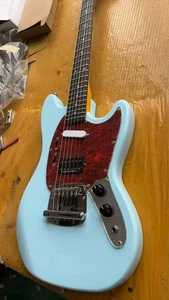 High quality 6-string electric guitar，Maple neck rose wood fingerboard，610 scale - Picture 1 of 4