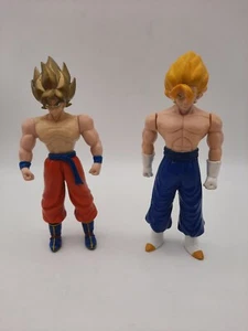 2 Dragon Ball Z 1996 Figure Yellow & Gold Hair DBZ Gohan - Bild 1 von 9