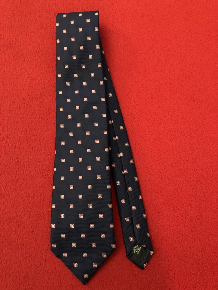 Corbata de seda Charles Tyrwhitt azul marino con figuras tejidas rosa y blanco 3 5/8" x 59,5" usada en excelente estado Foto 1 de 4