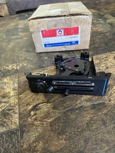 Nos 1982-1989 Camaro Non Ac Heater Control Panel Assembly Iroc Z28 GM 16066071 - Picture 1 of 6