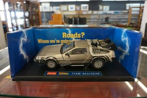 1/18 SunStar Back to the Future Time Machine 1981 DeLoran (14543) - Picture 1 of 9