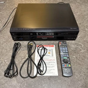 Grabadora de discos Blu-ray integrada VHS Panasonic DMR-BR670V con cable 257292G - Imagen 1 de 5