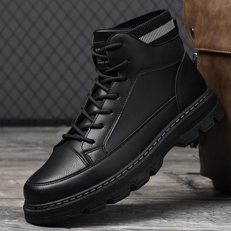 Men's High-Top Lace-Up Casual Outdoor Boots Rugged Thick Sole & Deep Tread Grip - Image 1 of 4
