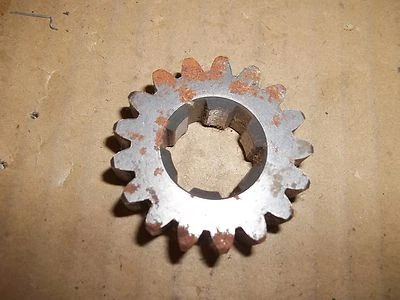 YAMAHA XS650 XS750 XS850 2ND SECOND PINION GEAR XS 650 750 850  256-17121-01-00 - Image 1 of 3