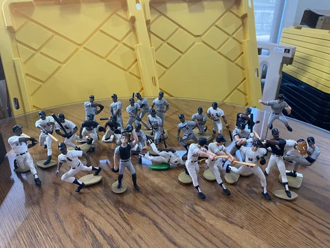Lot of 28 Chicago White Sox SLU Starting Lineup Loose Figures - Thomas, Jackson Cover