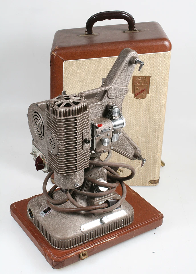 ART DECO 8MM CINE PROJECTOR WITH NEW BULB TESTED W/CASE - Image 1 of 1