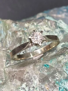 Eleganter Solitärring aus 585er Weißgold mit Brillantbesatz - Bild 1 von 7