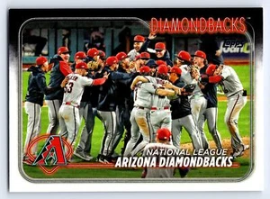Tarjeta de béisbol 2024 Topps Serie 2 #558 del equipo Arizona Diamondbacks - Imagen 1 de 2