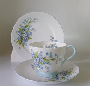 SHELLEY FORGET ME NOT TEA TRIO - IMMACULATE - Picture 1 of 2