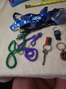 JUNK DOOR KEY RINGS AND 3 LANYARDS - Picture 1 of 12