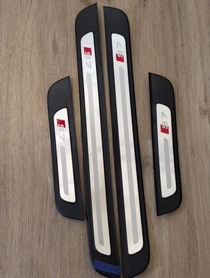 Juego de molduras de umbral de puerta delantera y trasera Audi S7 2017 4G8 853 374 OEM Foto 1 de 4