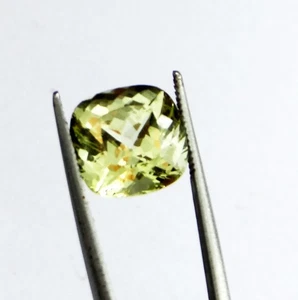 9.50 Cts Natural Olive-Green Peridot Square Cut Pak Loose Gemstone Certified - Picture 1 of 6