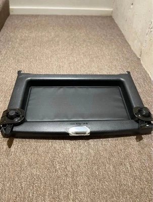 Bandeja maletero Mercedes Benz - Se adapta a clase C y clase E 2015-2019 Foto 1 de 3