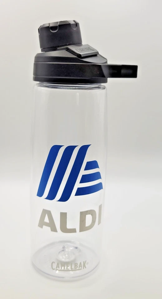 GARRAFA DE ÁGUA ALDI CAMELBACK 750ML 25 OZ XPS magnética tampa de armazenamento rápido NOVA - Imagem 1 de 4